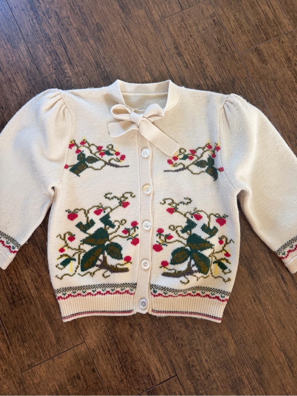 Vintage 90s Cottagecore Strawberry Knit Cardigan Sweater Cream Puff Sleeve 10 12